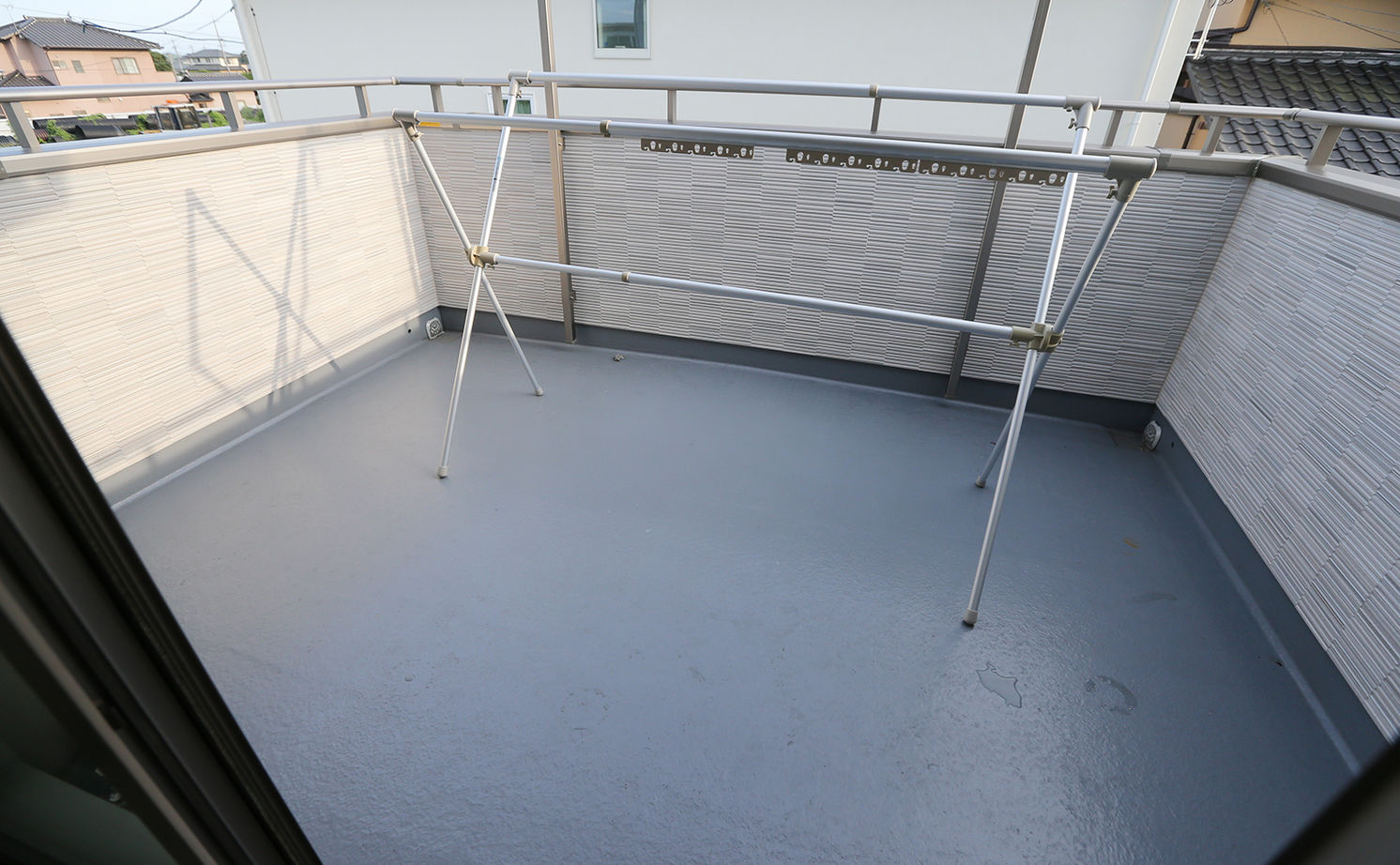 アイダ設計 【間取り図有/30坪台/吹抜け/オール電化】こだわりのキッチン・独創的で開放的なリビングの建築実例画像13