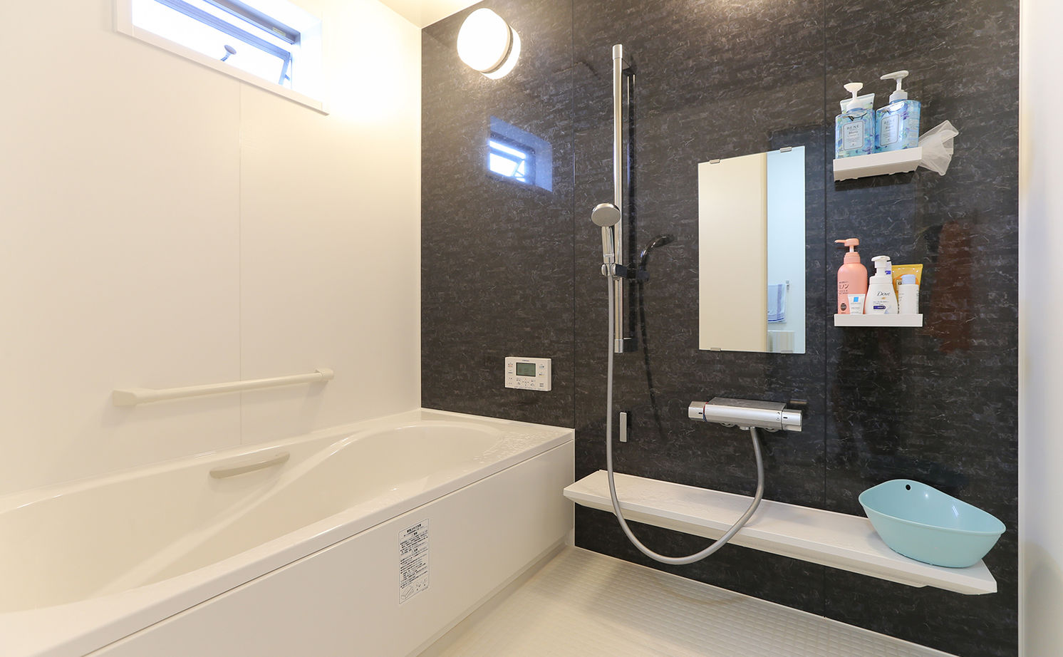 アイダ設計 【間取り図有/30坪台/吹抜け/オール電化】こだわりのキッチン・独創的で開放的なリビングの建築実例画像16