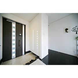 アイダ設計 【50坪台/アイランドキッチン/収納充実】モダンな雰囲気にこだわったモノトーンの注文住宅の建築実例画像4