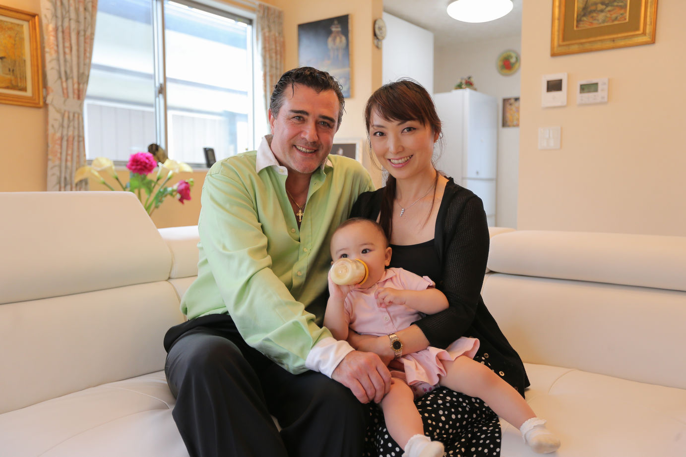 アイダ設計 【間取り図有/30坪台/3LDK/リビングイン階段】イタリア家具や照明に合わせた便利な自家発電機能のある家の建築実例画像8