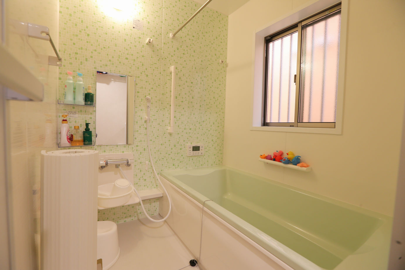 アイダ設計 【間取り図有/30坪台/3LDK/リビングイン階段】イタリア家具や照明に合わせた便利な自家発電機能のある家の建築実例画像13