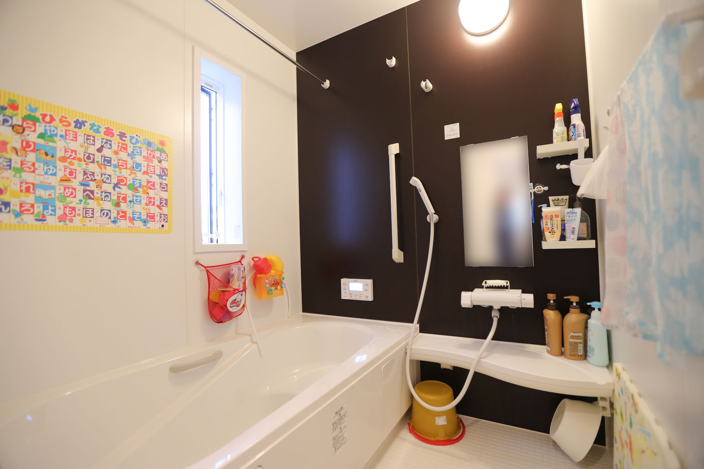 アイダ設計 【ZEH/間取り図有/30坪台/太陽光発電/オール電化】断熱性が自慢のゼロエネルギーハウスの建築実例画像8