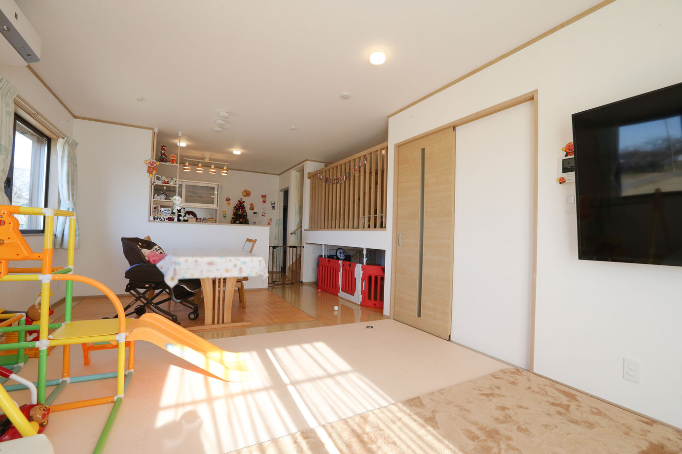 アイダ設計 【二世帯分離型/間取り図有/家事ラク動線】子どもとペットのことを考えたオール電化の二世帯住宅の建築実例画像4