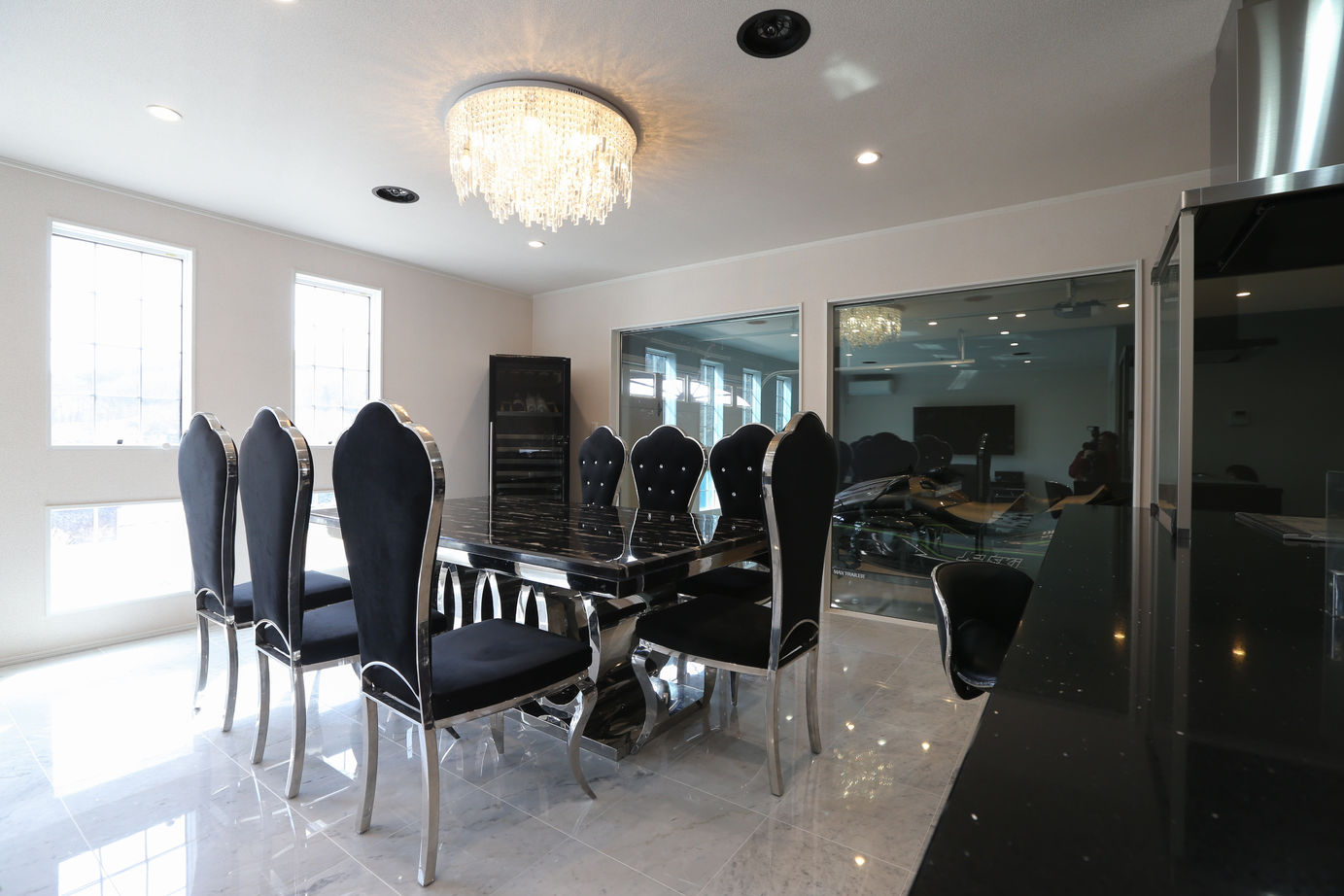 アイダ設計 【間取り図有/ビルトインガレージ/40坪台】リビングから愛車が見える、趣味を楽しむガレージのある家の建築実例画像8