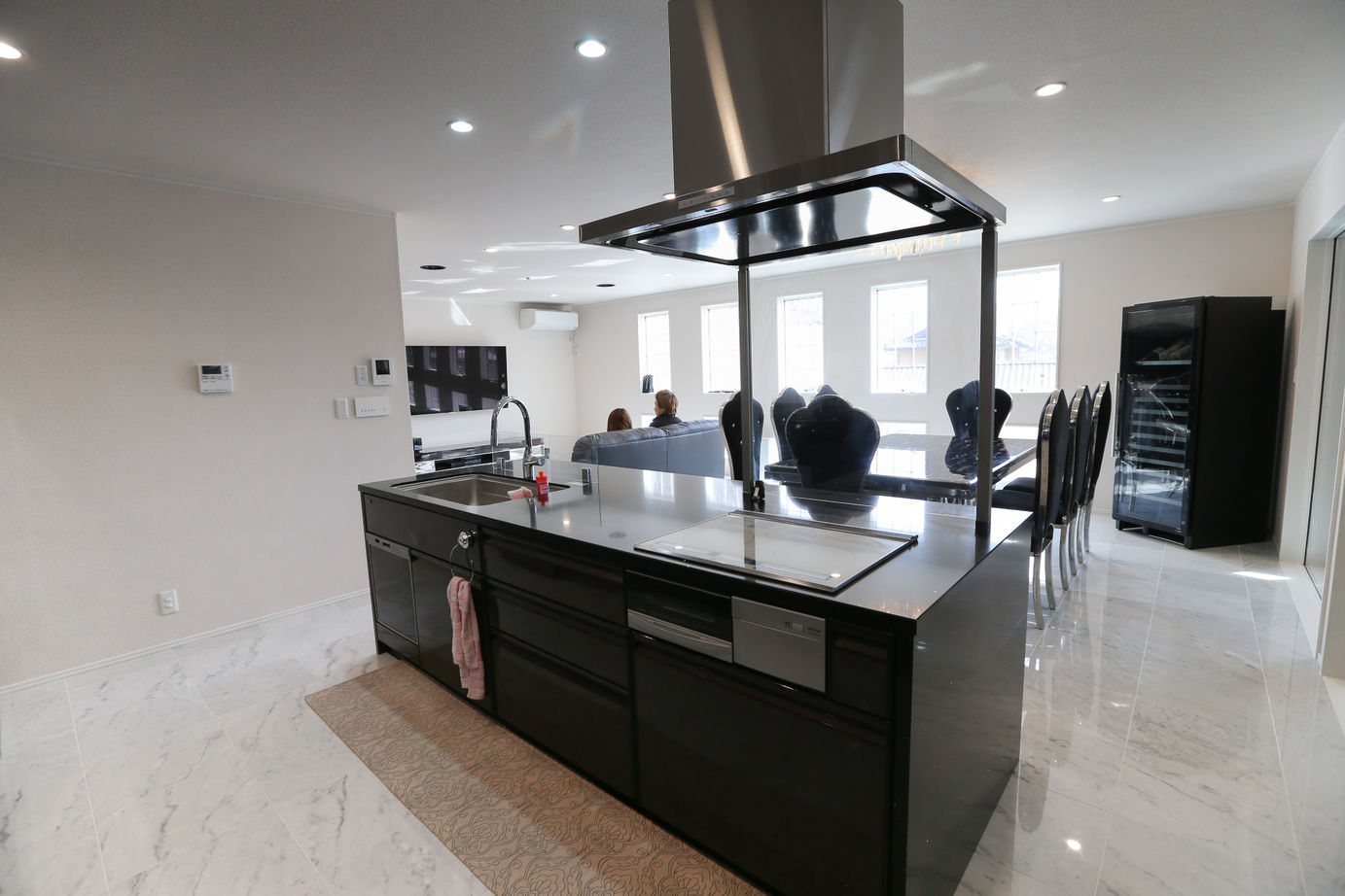 アイダ設計 【間取り図有/ビルトインガレージ/40坪台】リビングから愛車が見える、趣味を楽しむガレージのある家の建築実例画像11