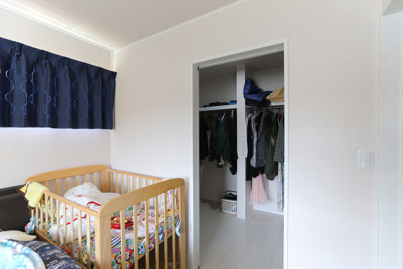 アイダ設計 【間取り図有/ビルトインガレージ/40坪台】リビングから愛車が見える、趣味を楽しむガレージのある家の建築実例画像17