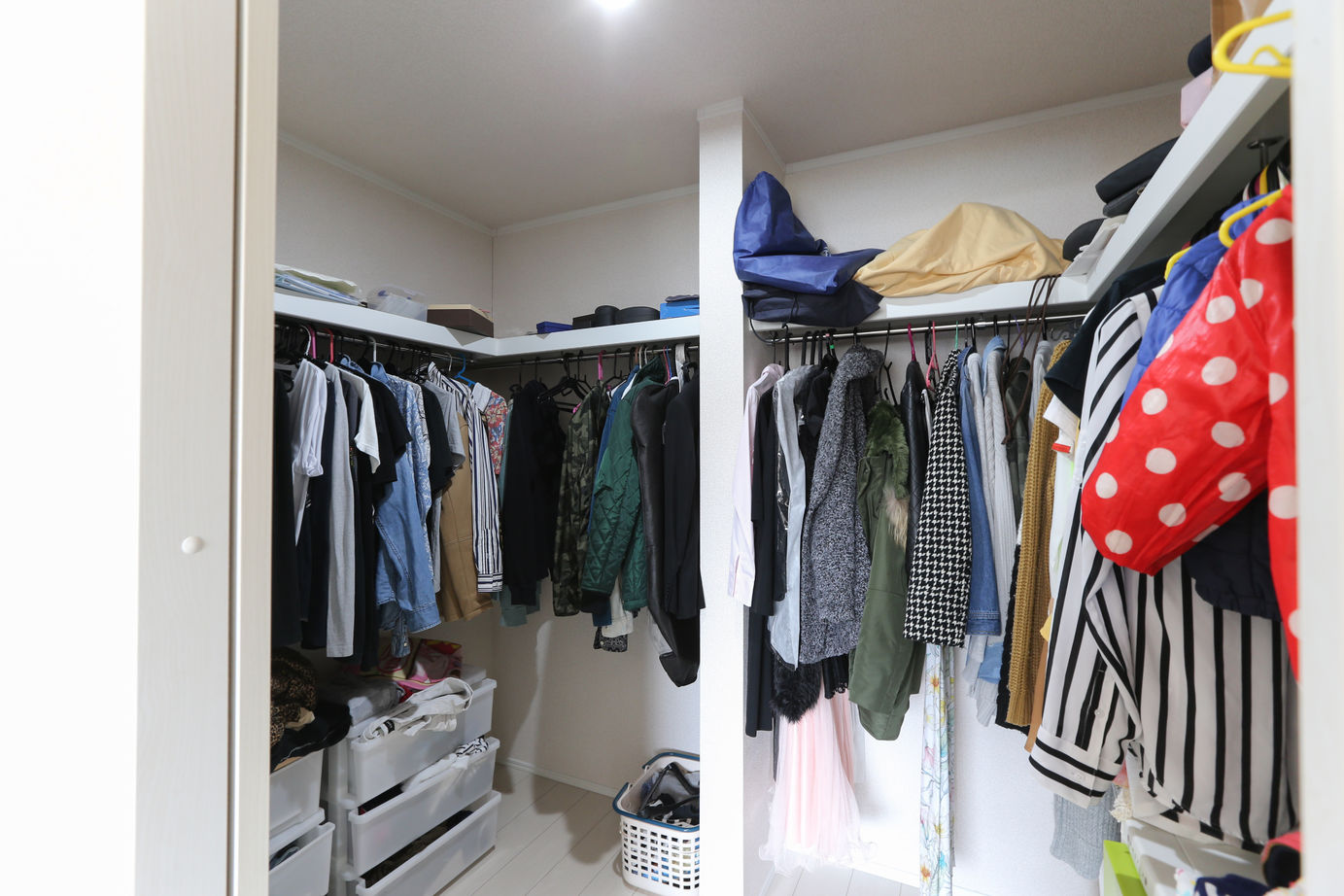 アイダ設計 【間取り図有/ビルトインガレージ/40坪台】リビングから愛車が見える、趣味を楽しむガレージのある家の建築実例画像19