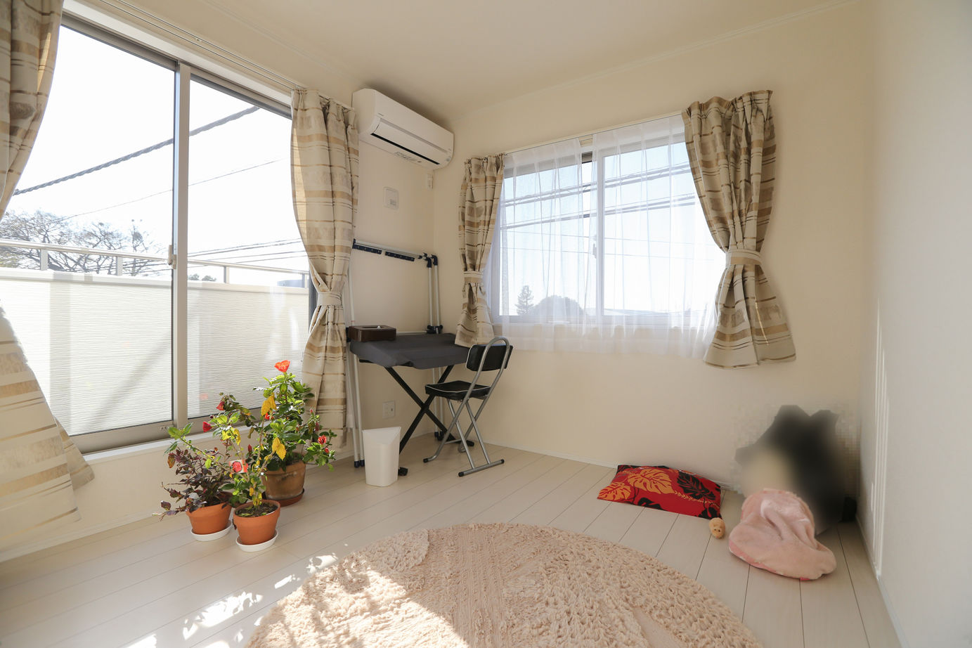 アイダ設計 【太陽光パネル/30坪台/吹き抜け/間取り図】ダイニングから広がるウッドデッキで遊び心のある住まいの建築実例画像14