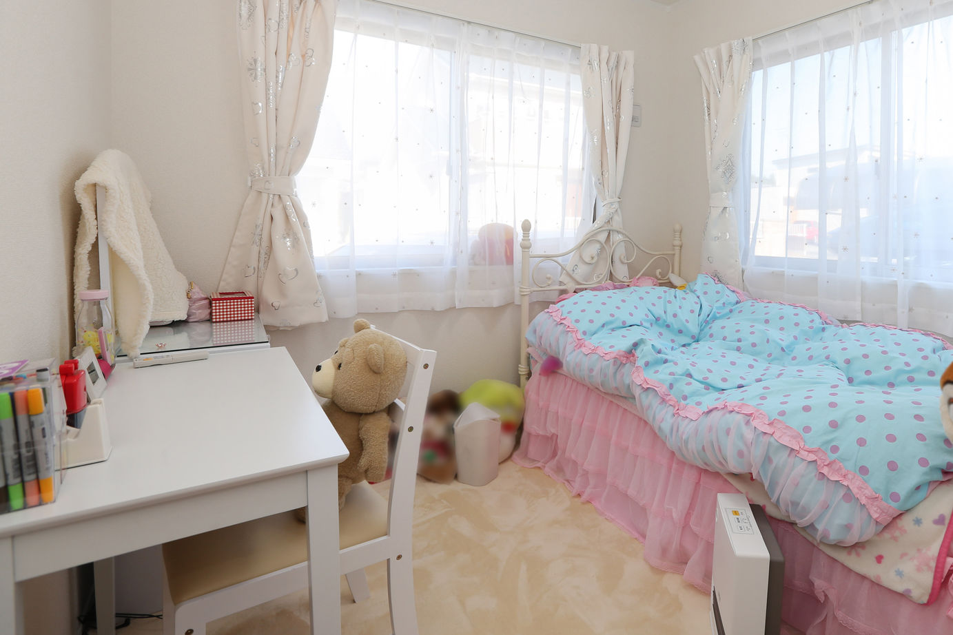 アイダ設計 【太陽光パネル/30坪台/吹き抜け/間取り図】ダイニングから広がるウッドデッキで遊び心のある住まいの建築実例画像15