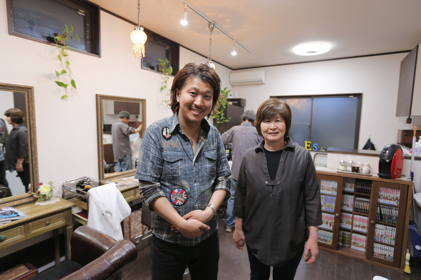 アイダ設計 【間取り図有/20坪台/耐震/美容室】モダンな雰囲気のおしゃれな店舗併用住宅の建築実例画像5