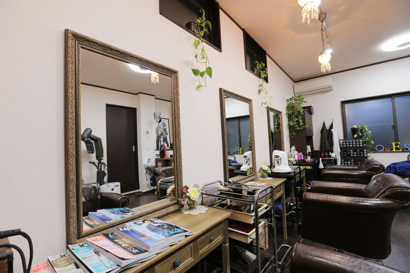 アイダ設計 【間取り図有/20坪台/耐震/美容室】モダンな雰囲気のおしゃれな店舗併用住宅の建築実例画像6