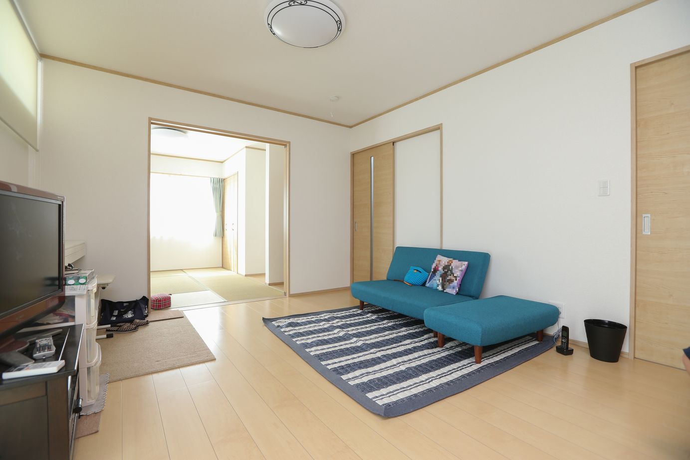 アイダ設計 【間取り図有/30坪台/4LDK/小屋裏収納】続きバルコニーで布団干しも便利！担当と安心して建てる注文住宅の建築実例画像5