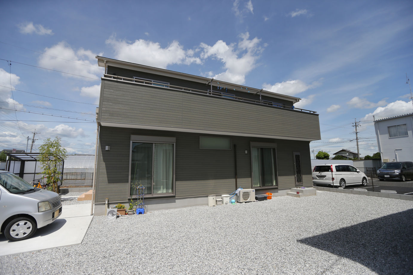 アイダ設計 【間取り図有/30坪台/4LDK/小屋裏収納】続きバルコニーで布団干しも便利！担当と安心して建てる注文住宅の建築実例画像7