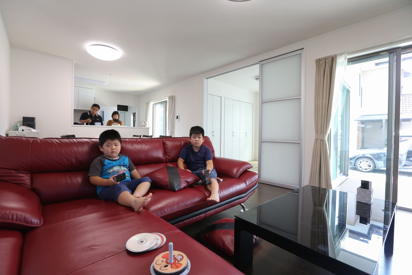 アイダ設計 【間取り図有/30坪台/ウッドデッキ/5LDK＋小屋裏収納】子どもたちの成長を視野に入れた収納十分な横長の家の建築実例画像4