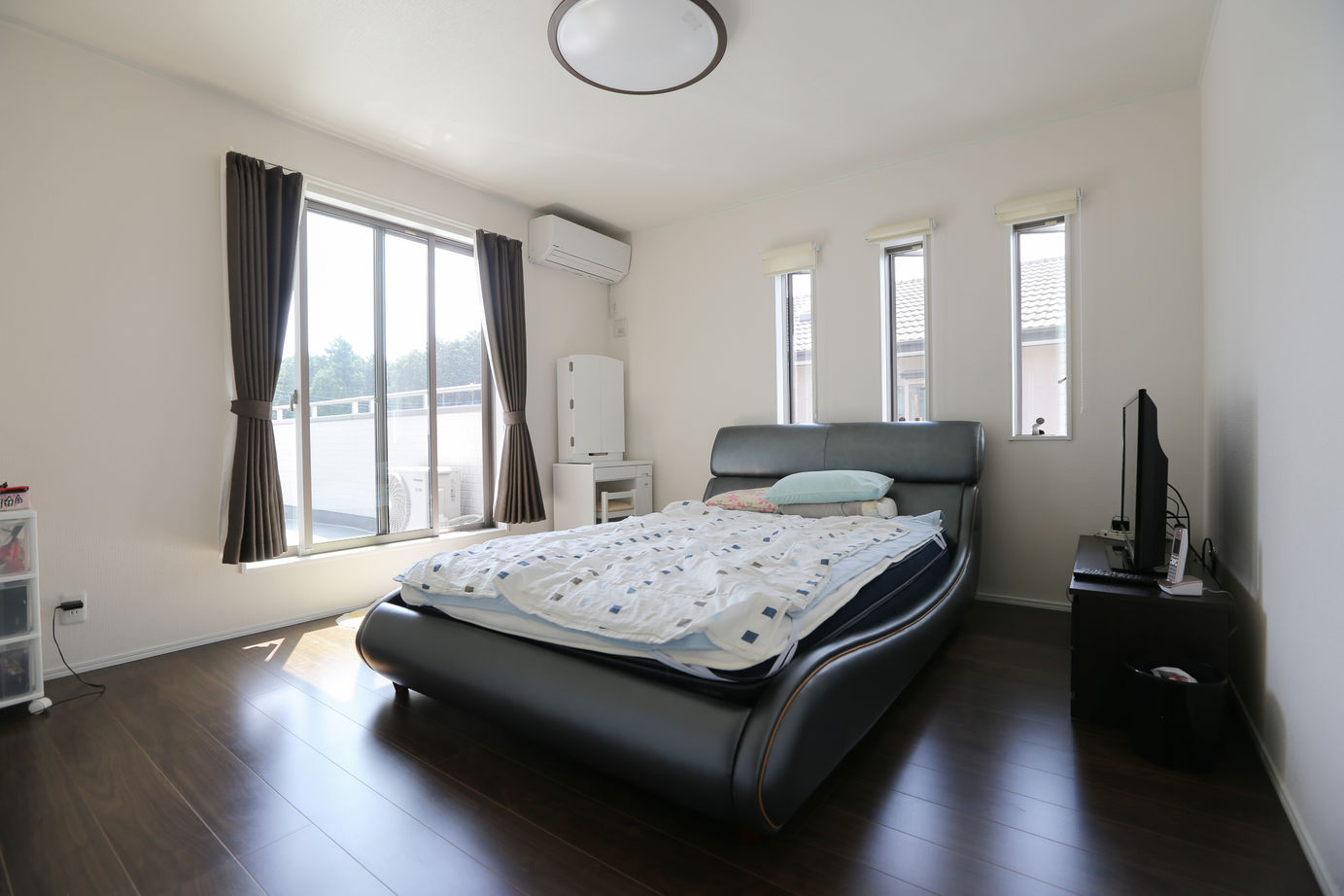 アイダ設計 【間取り図有/30坪台/ウッドデッキ/5LDK＋小屋裏収納】子どもたちの成長を視野に入れた収納十分な横長の家の建築実例画像14