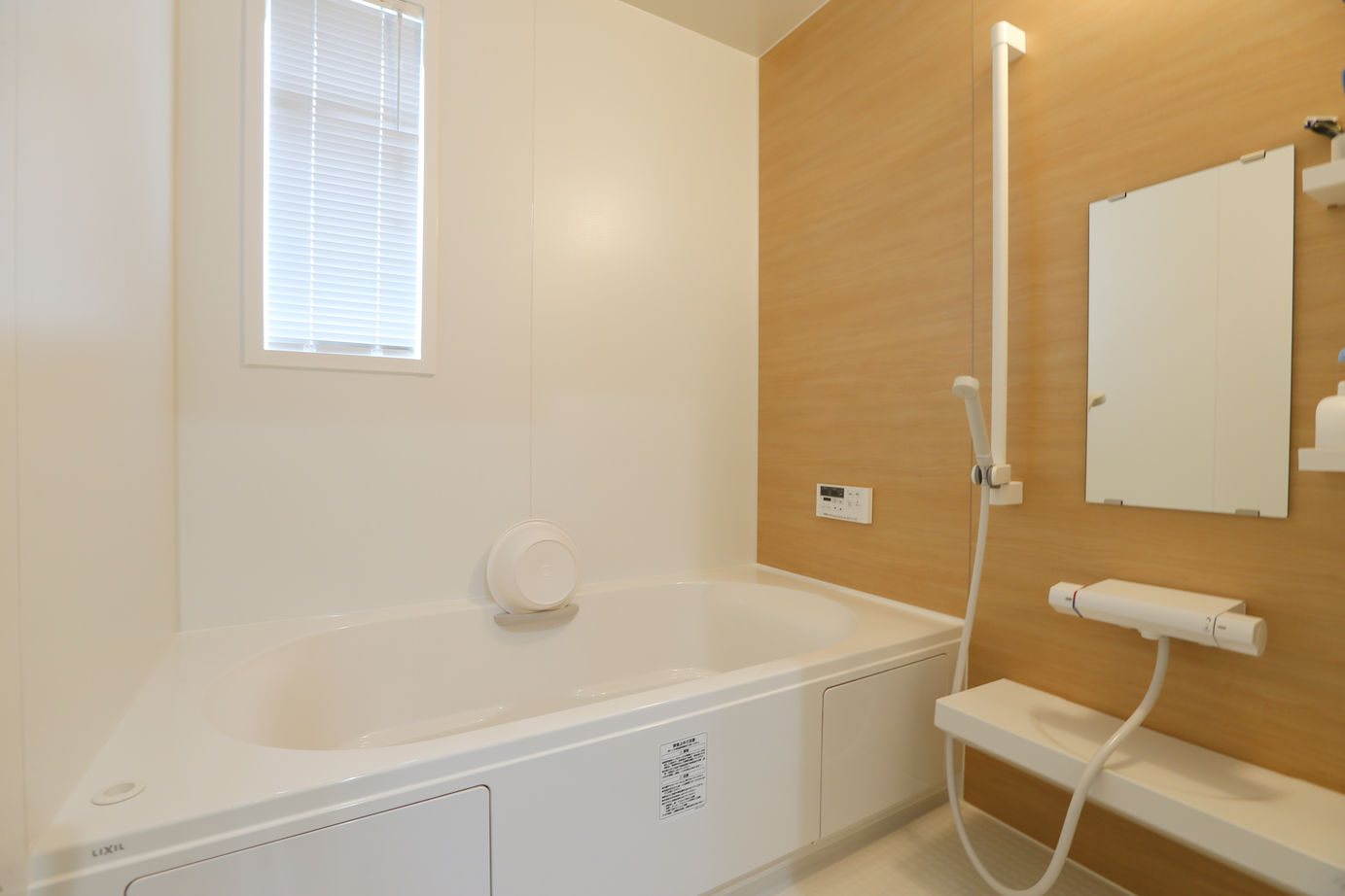 アイダ設計 【間取り図有/2階建て/20坪台/小屋裏収納】子育てにも快適　日当たりの良さをそのまま活かした設計の建築実例画像15