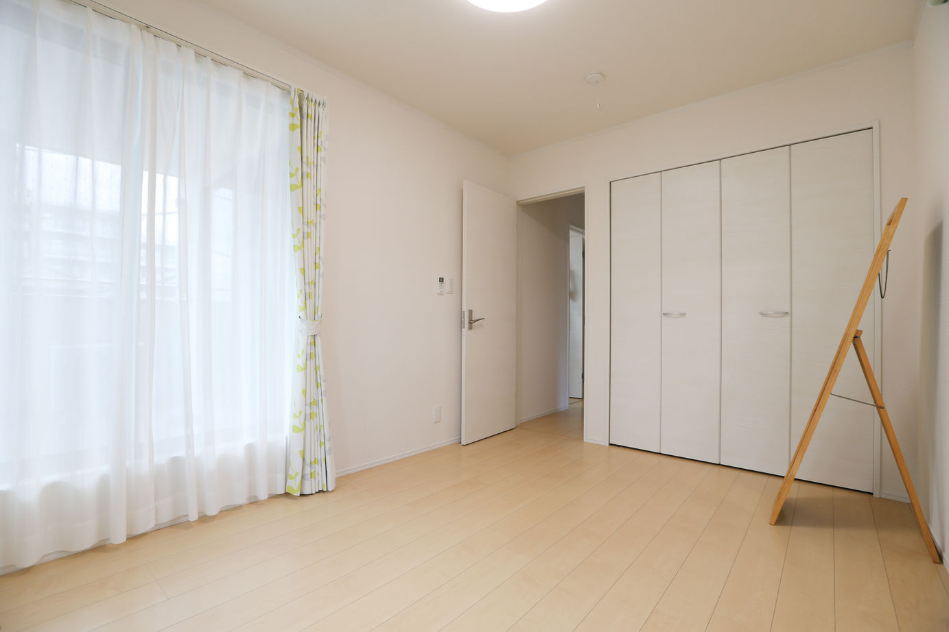 アイダ設計 【間取り図有/2階建て/20坪台/小屋裏収納】子育てにも快適　日当たりの良さをそのまま活かした設計の建築実例画像19