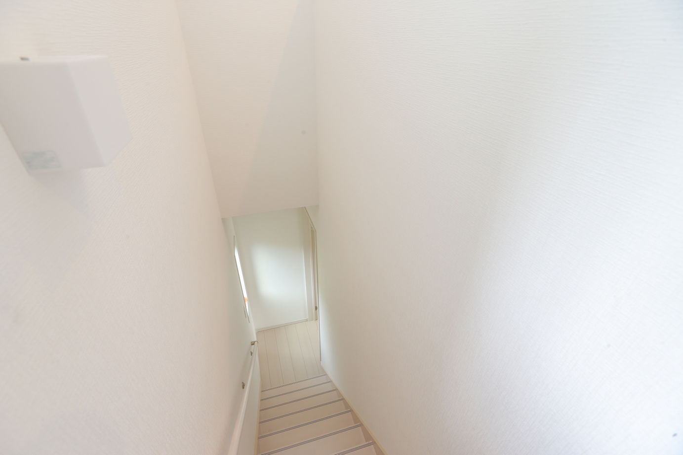 アイダ設計 【間取り図有/20坪台/リゾート】海を望める陽光差し込む邸宅、太陽光発電で光熱費を抑えたエコ住宅の建築実例画像13