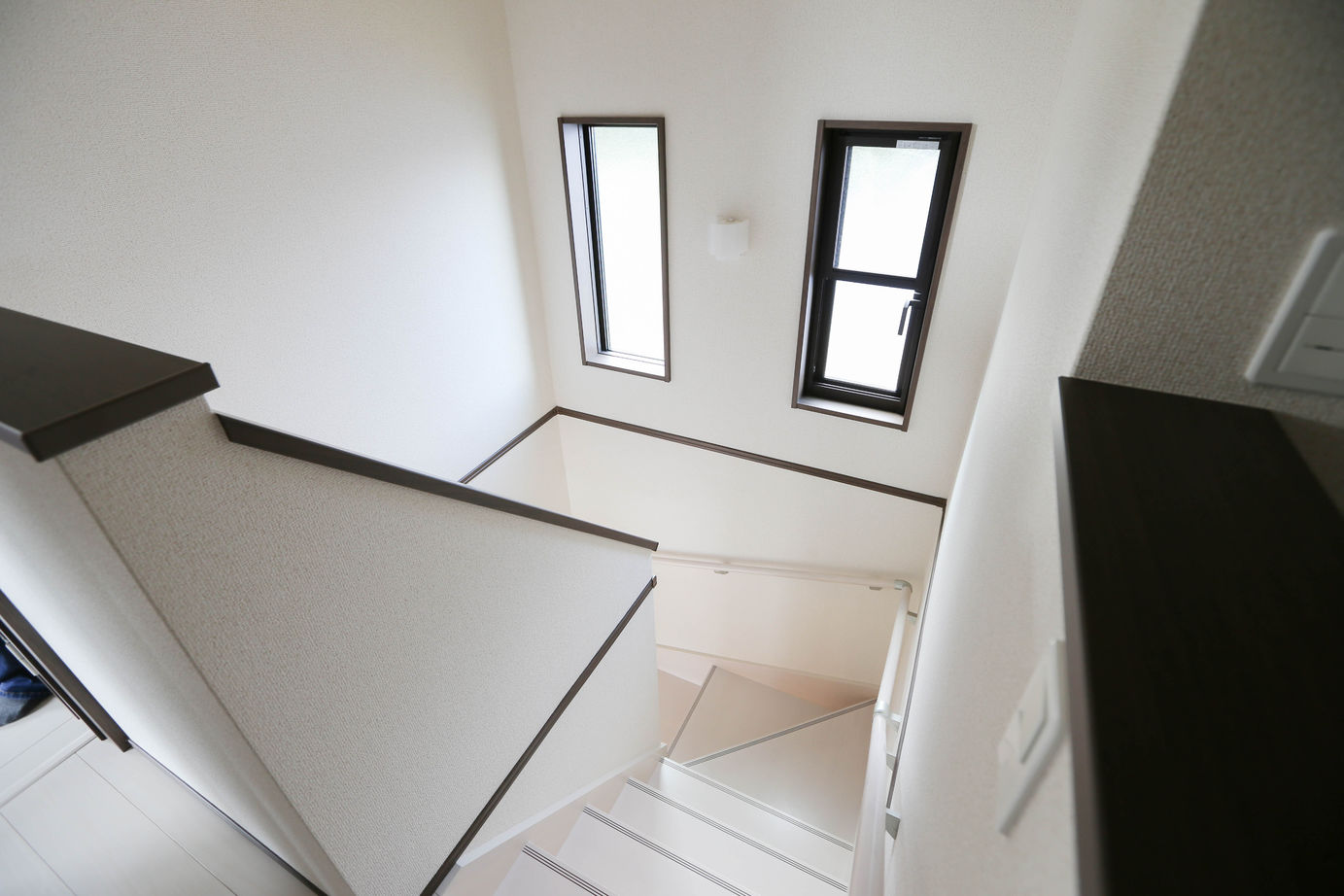 アイダ設計 【リゾートライフ/間取り図有/20坪台/趣味】家族で休暇を過ごす海前の別荘の建築実例画像15