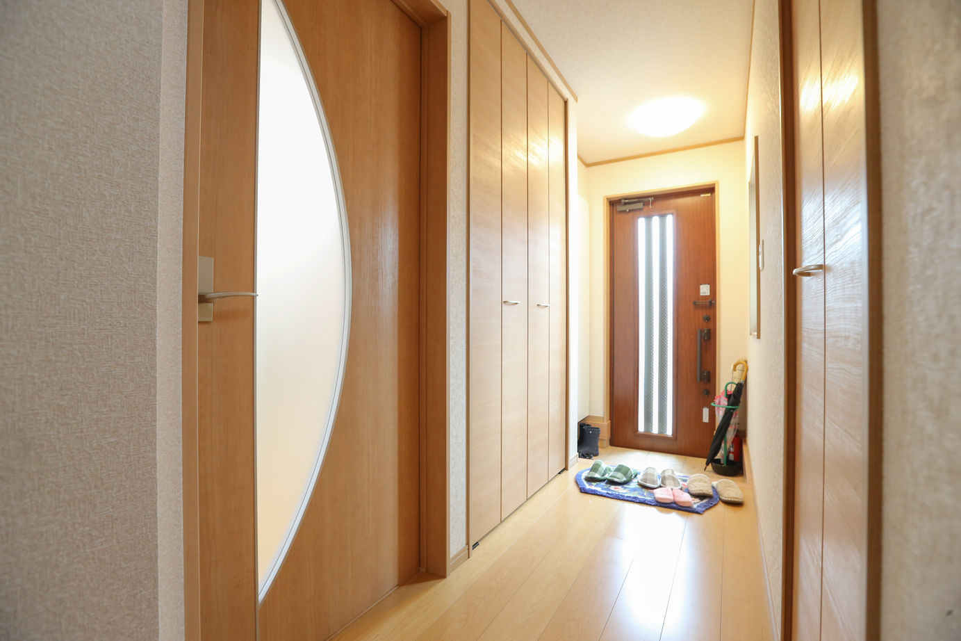 アイダ設計 【間取り図有/20坪台/バリアフリー/収納充実】カウンターキッチンで飲むのがお気に入りの建築実例画像6