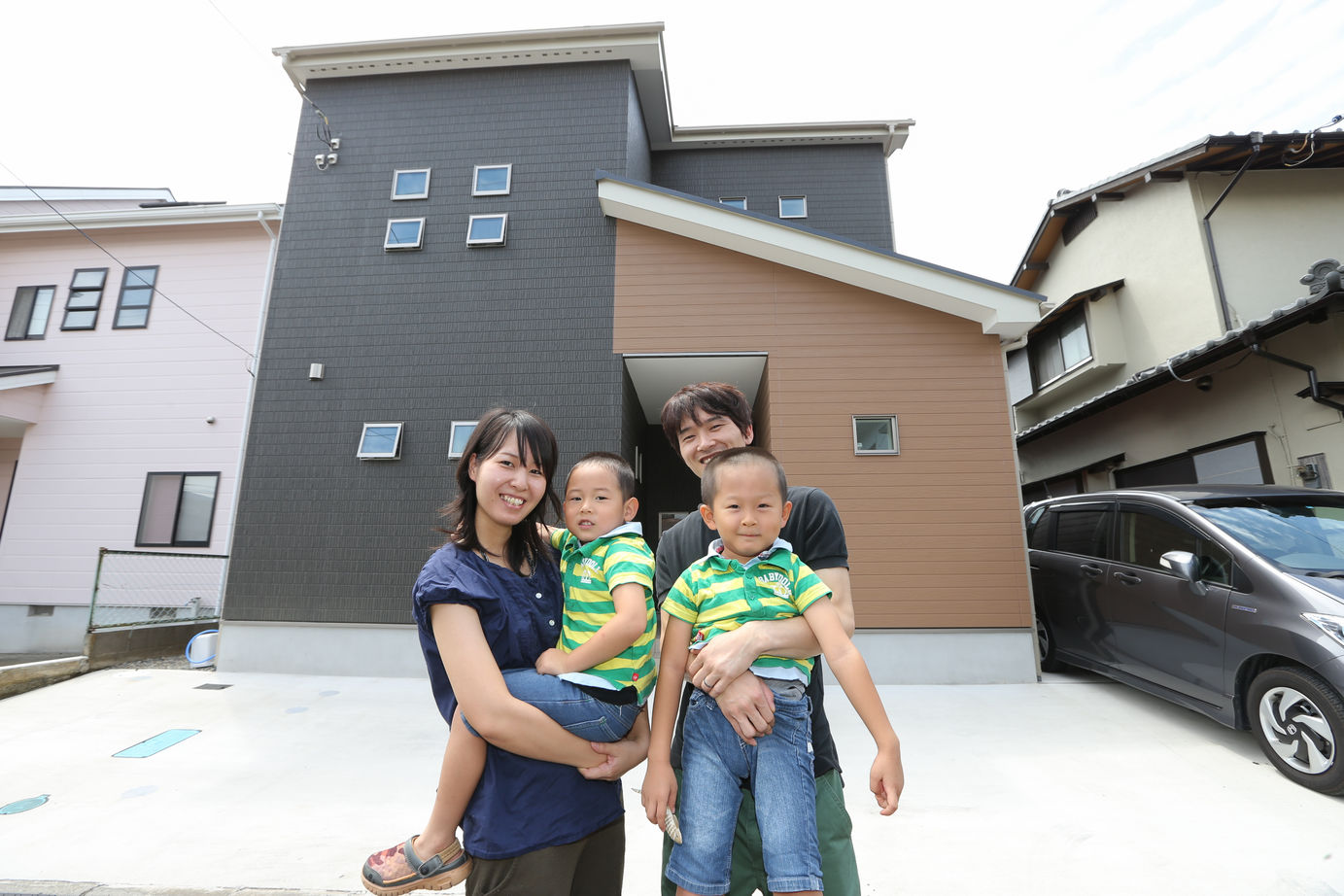 アイダ設計 【間取り図有/30坪台/ペニンシュラキッチン/太陽光発電】玄関や小屋裏収納など収納豊富で家中スッキリの建築実例画像7