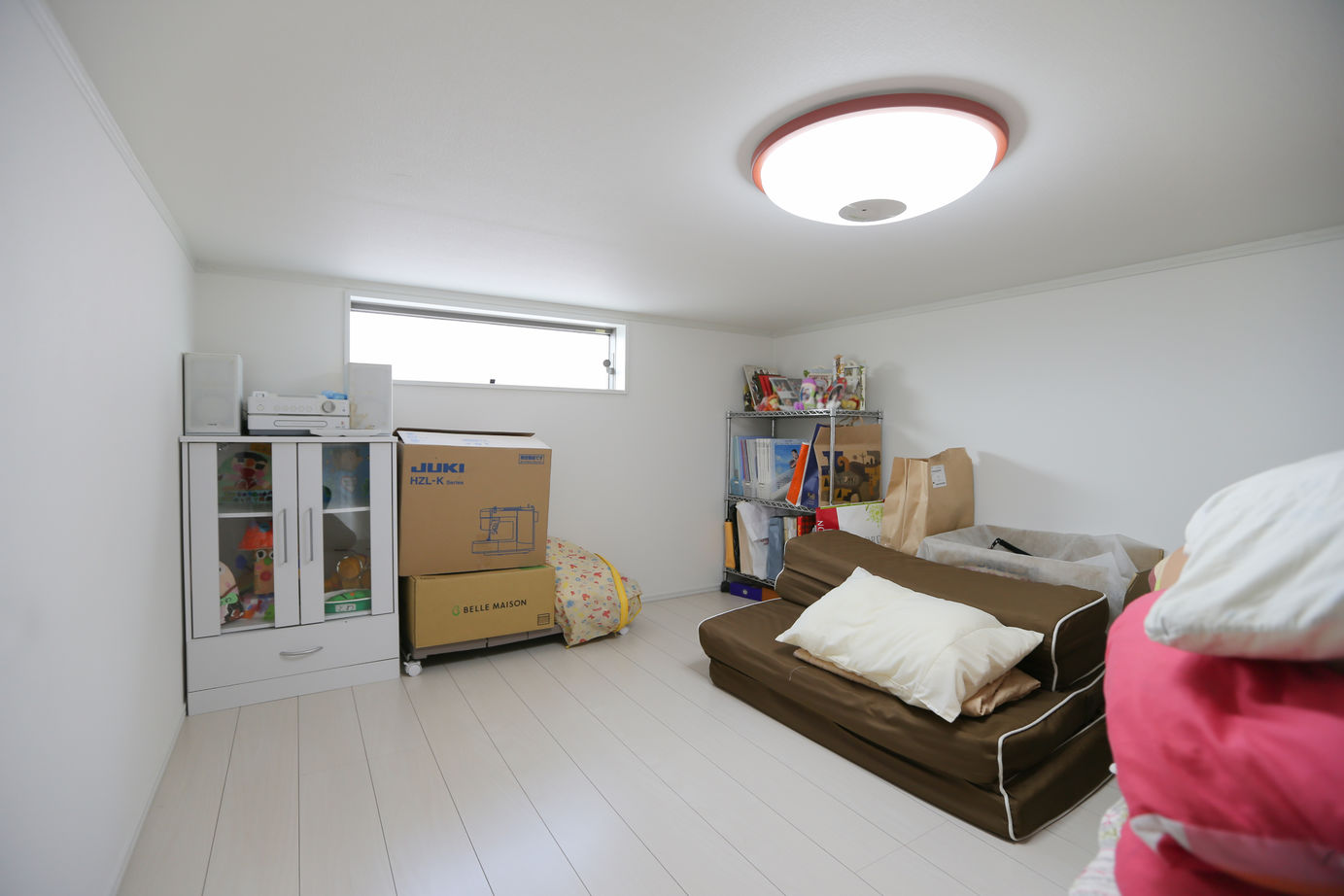 アイダ設計 【間取り図有/30坪台/ペニンシュラキッチン/太陽光発電】玄関や小屋裏収納など収納豊富で家中スッキリの建築実例画像19