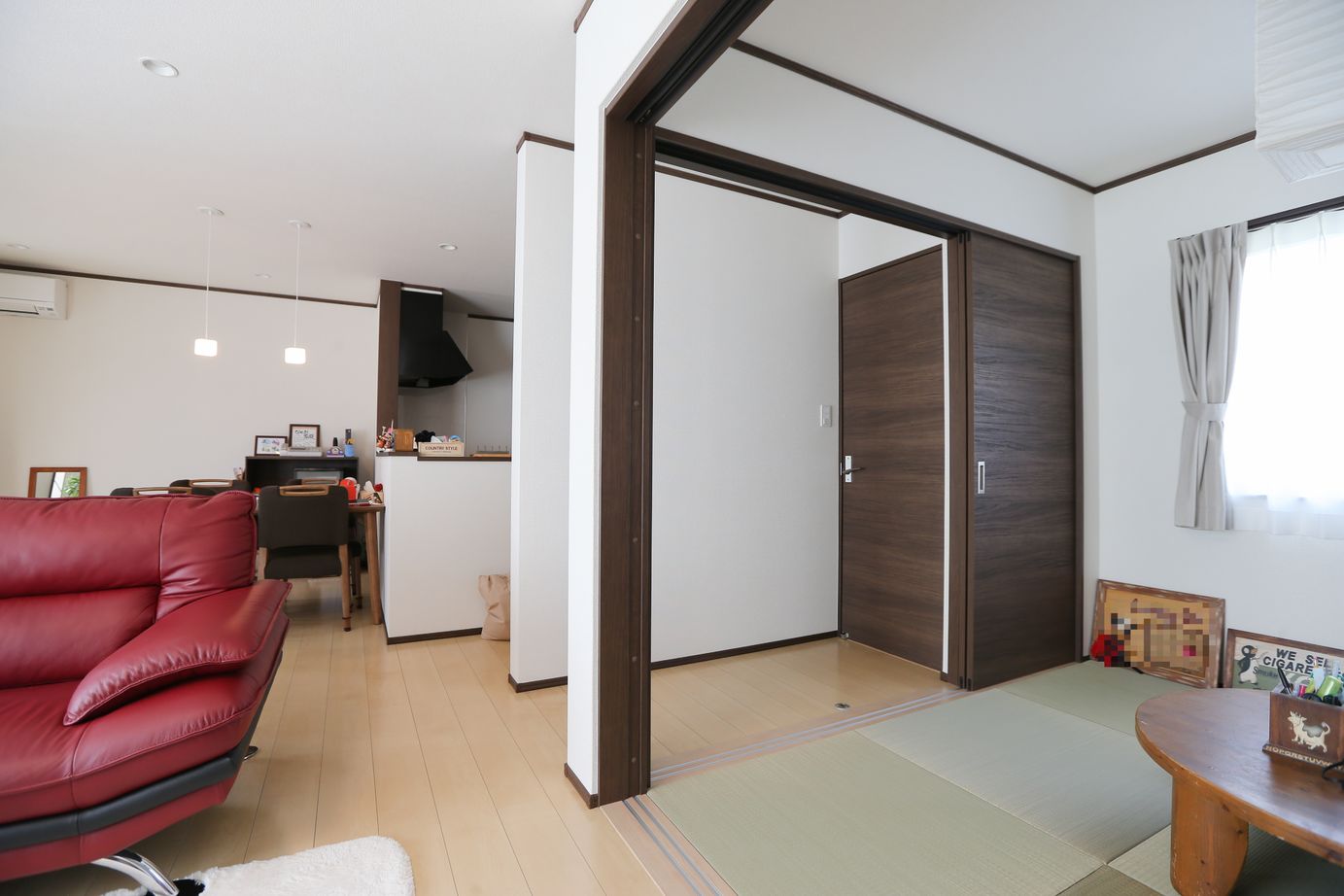 アイダ設計 【平屋/間取り図有/30坪台/収納充実】広いリビングにタタミコーナーご夫婦のこだわりが詰まった住宅の建築実例画像11