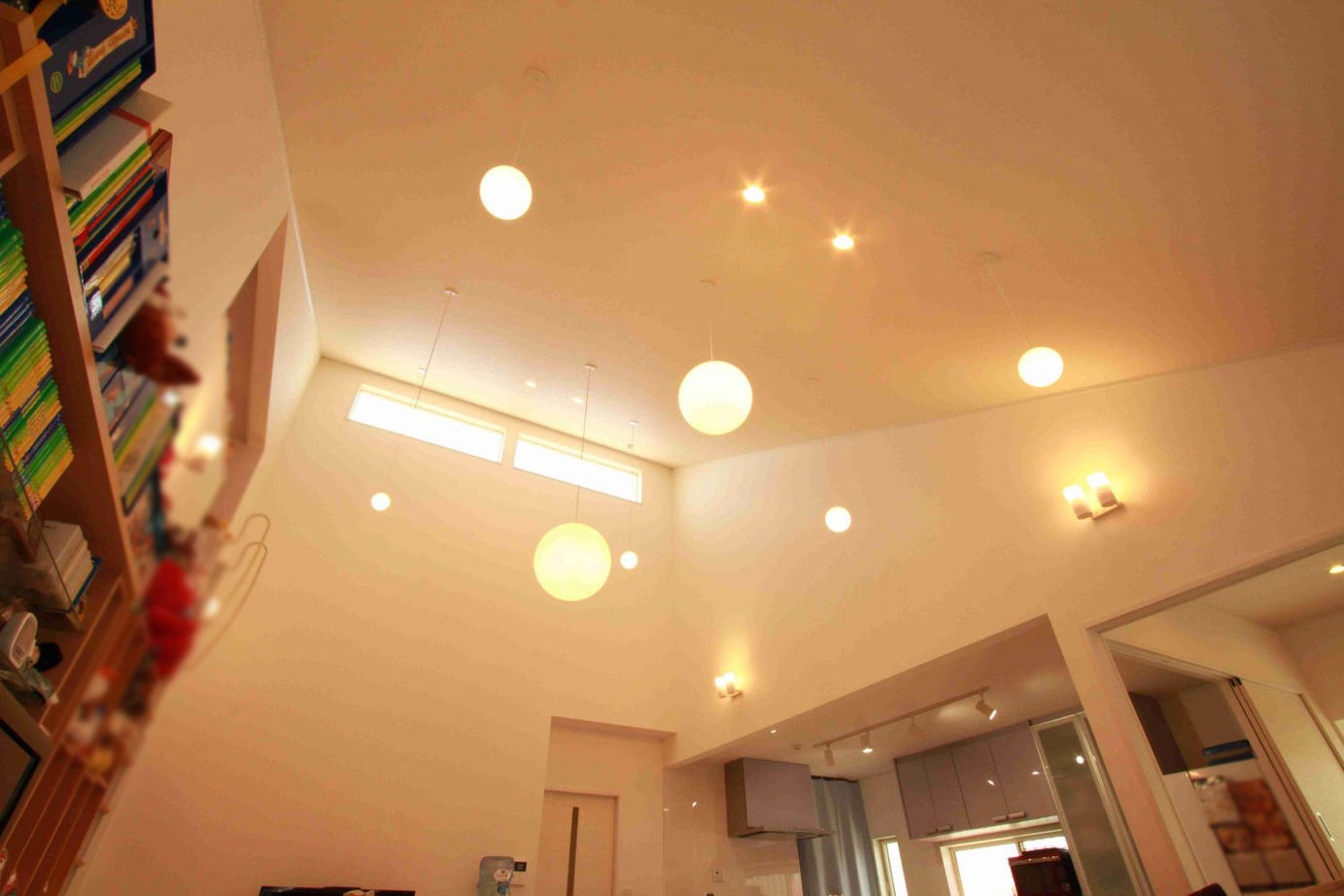 アイダ設計 【平屋/間取り図有/30坪台】開放的なリビングに勾配天井など、こだわった平屋のバリアフリーな住まいの建築実例画像6