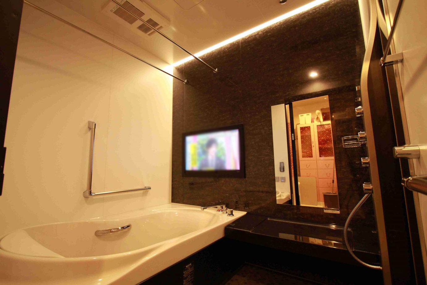 アイダ設計 【平屋/間取り図有/30坪台】開放的なリビングに勾配天井など、こだわった平屋のバリアフリーな住まいの建築実例画像10