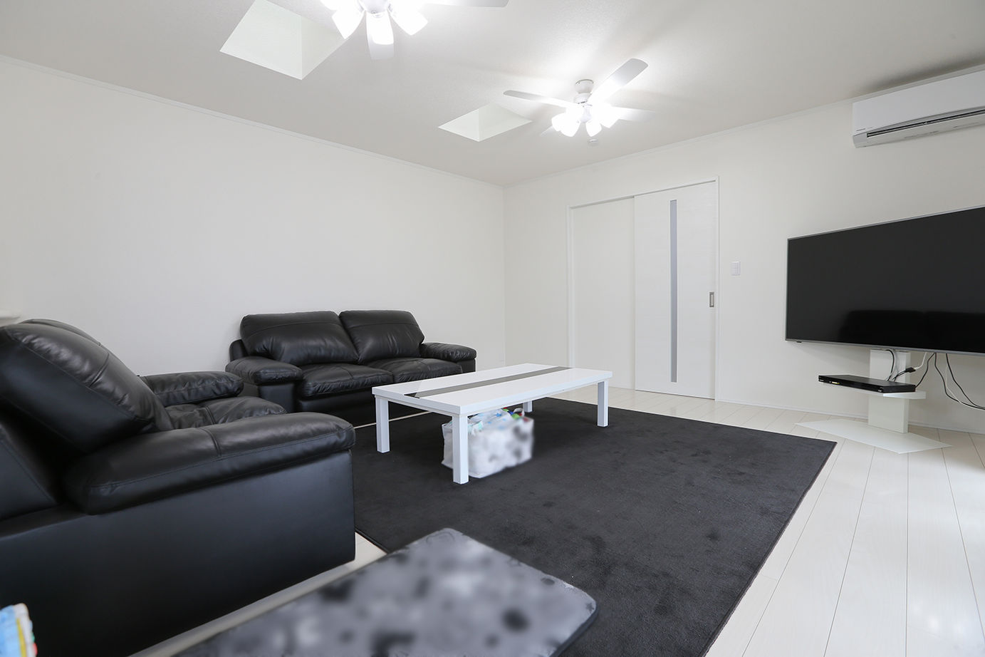 アイダ設計 【間取り図有/平屋/30坪台】太陽光発電やオール電化を採用、将来を見据えた使い勝手のよい平屋の二世帯住宅の建築実例画像4