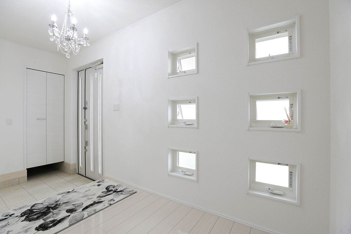 アイダ設計 【間取り図有/平屋/30坪台】太陽光発電やオール電化を採用、将来を見据えた使い勝手のよい平屋の二世帯住宅の建築実例画像7