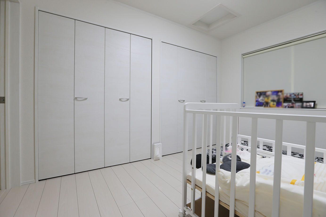 アイダ設計 【間取り図有/平屋/30坪台】太陽光発電やオール電化を採用、将来を見据えた使い勝手のよい平屋の二世帯住宅の建築実例画像9