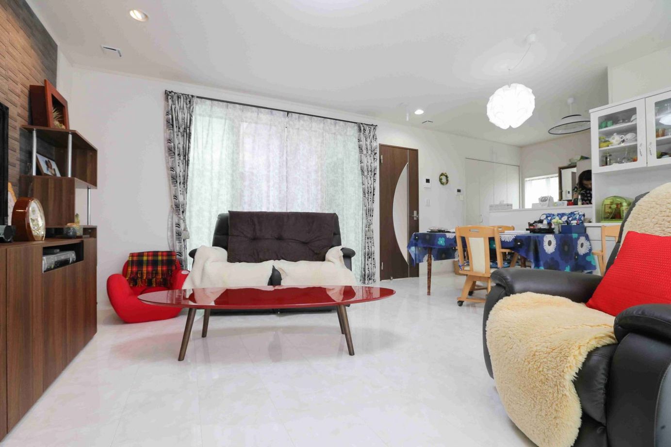 アイダ設計 【30坪台/バリアフリー/店舗併用住宅】採光を重視した、開放的で明るい空間と、使い勝手のよいキッチンの建築実例画像5