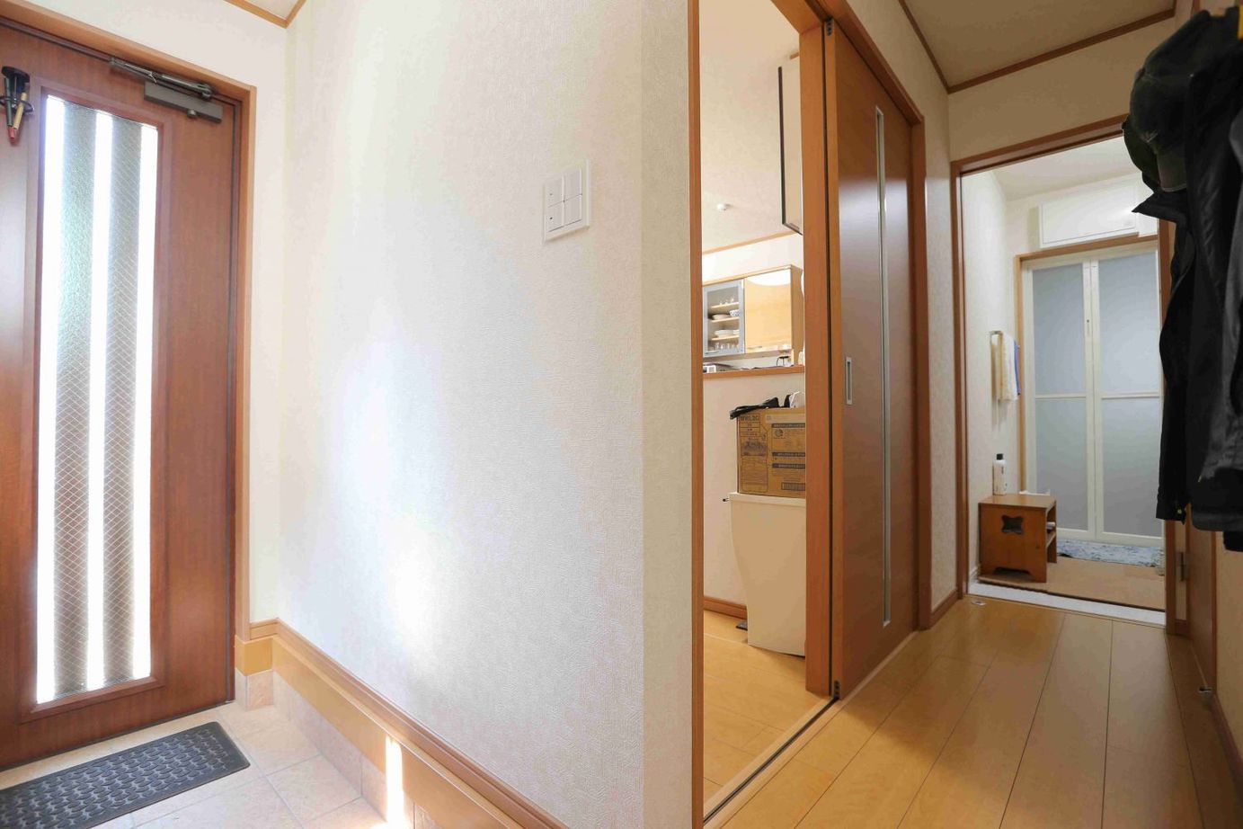 アイダ設計 【20坪台/収納充実】高い気密断熱効果なのにローコスト。使い勝手のいいキッチンが嬉しい、納得の住まいの建築実例画像5