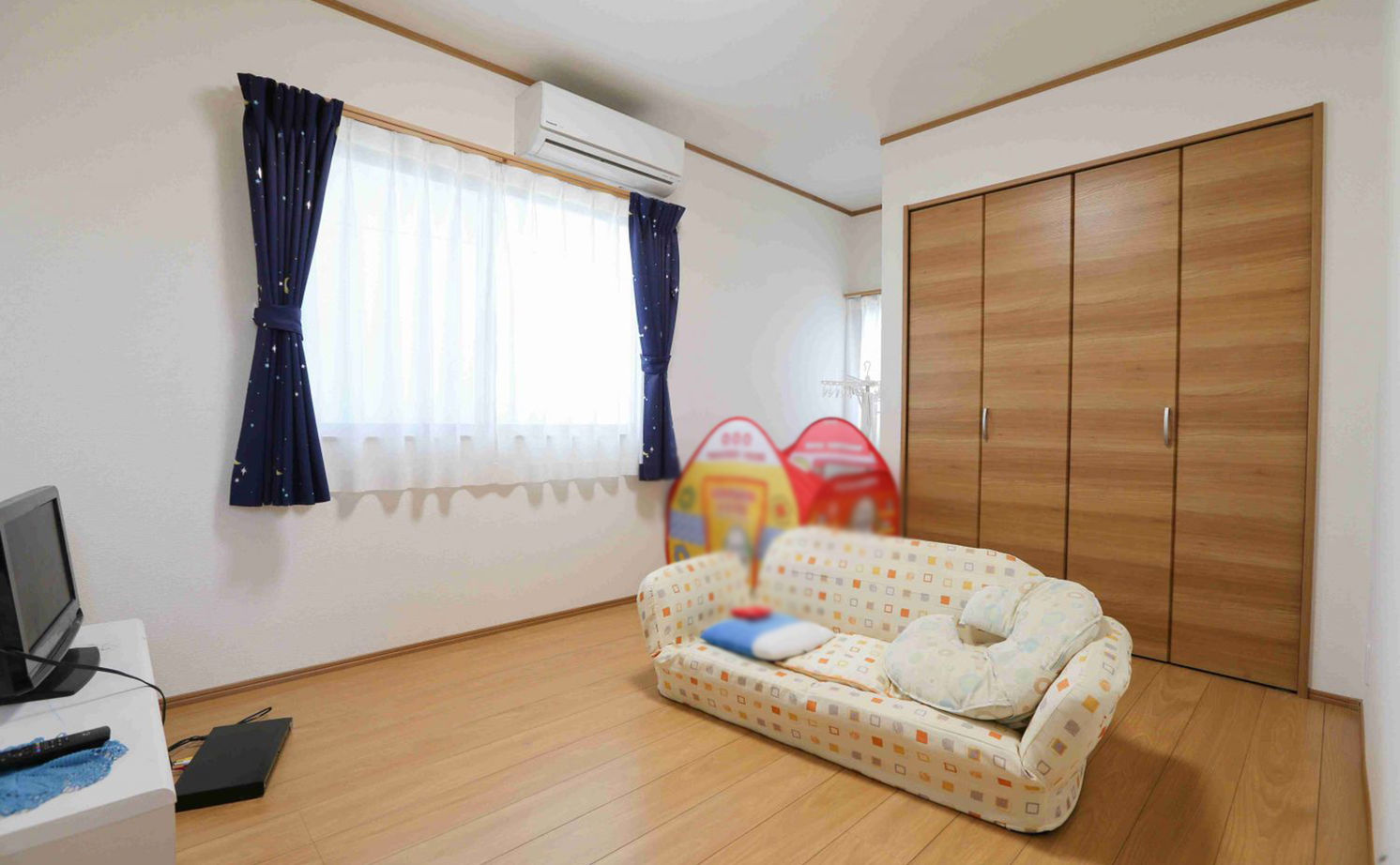 アイダ設計 【間取り図有/30坪台/小屋裏収納/バルコニー】空間を有効活用した、人目を気にしない裏庭のある家の建築実例画像7