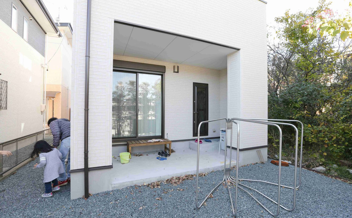 アイダ設計 【間取り図有/30坪台/小屋裏収納/バルコニー】空間を有効活用した、人目を気にしない裏庭のある家の建築実例画像9