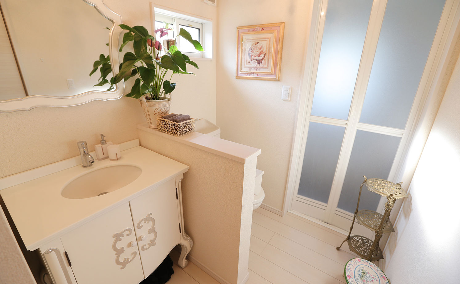 アイダ設計 【30坪台/玄関吹抜け/庭/インテリア】料理や音楽を楽しめる空間。視線の抜ける開放的で上品なLDKの家の建築実例画像8