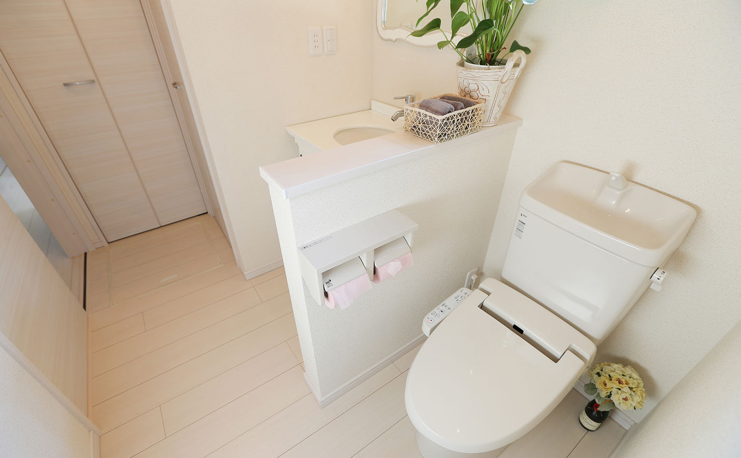 アイダ設計 【30坪台/玄関吹抜け/庭/インテリア】料理や音楽を楽しめる空間。視線の抜ける開放的で上品なLDKの家の建築実例画像9