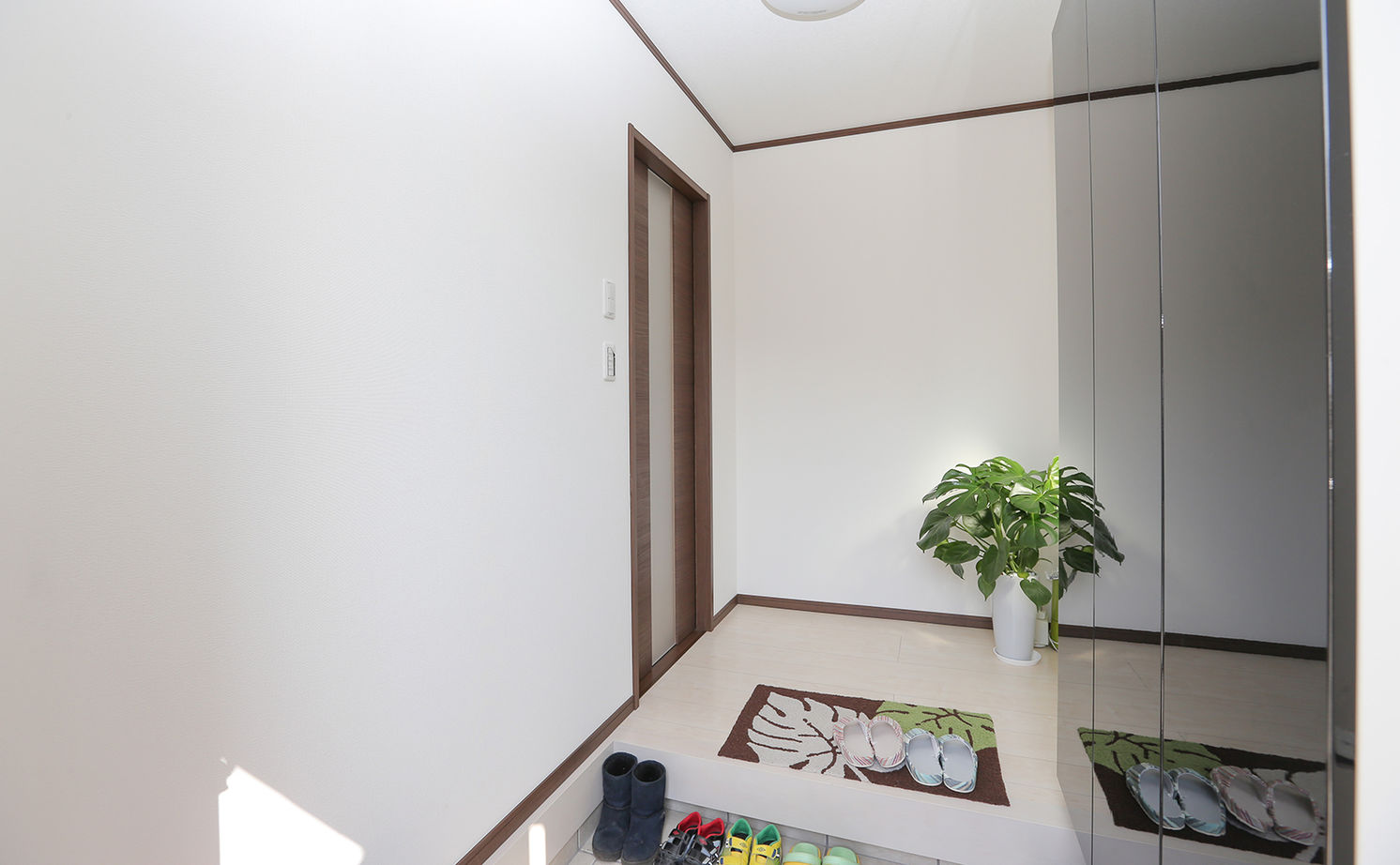 アイダ設計 【30坪台/制震ダンパー/複層ガラス】開放的な空間に充実設備で納得の住まい。光熱費を抑えるオール電化住宅の建築実例画像5