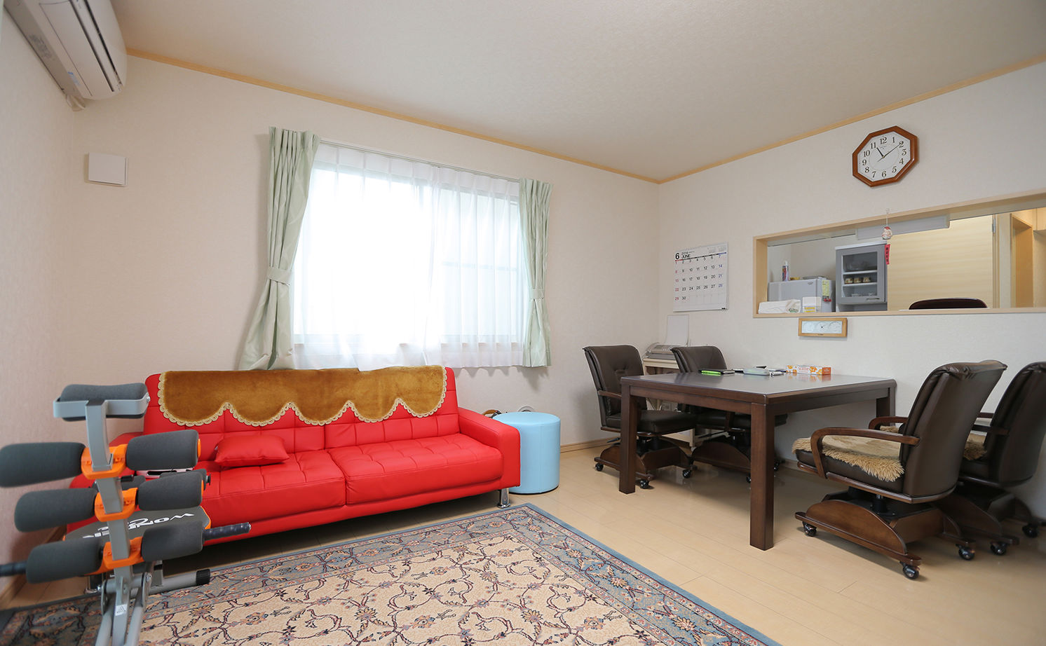 アイダ設計 【店舗併用住宅/20坪台/収納充実】1階は整体店舗、2階LDKの3階建て。コンパクトな資金計画で要望を叶えた住宅の建築実例画像3