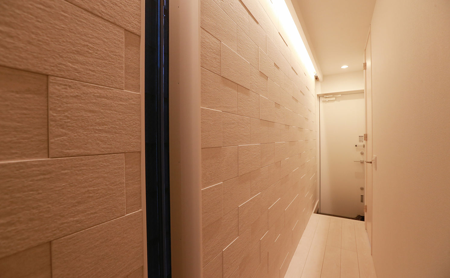 アイダ設計 【都市型住宅/間取り図有/10坪台/狭小地】様々な工夫で圧迫感を感じさせない明るくて開放的な住まいの建築実例画像7