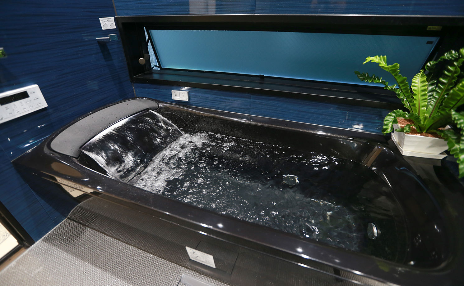 アイダ設計 【都市型住宅/間取り図有/10坪台/狭小地】様々な工夫で圧迫感を感じさせない明るくて開放的な住まいの建築実例画像10