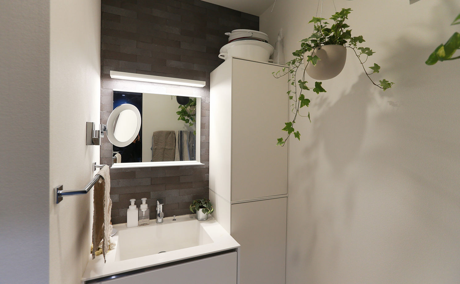 アイダ設計 【都市型住宅/間取り図有/10坪台/狭小地】様々な工夫で圧迫感を感じさせない明るくて開放的な住まいの建築実例画像11