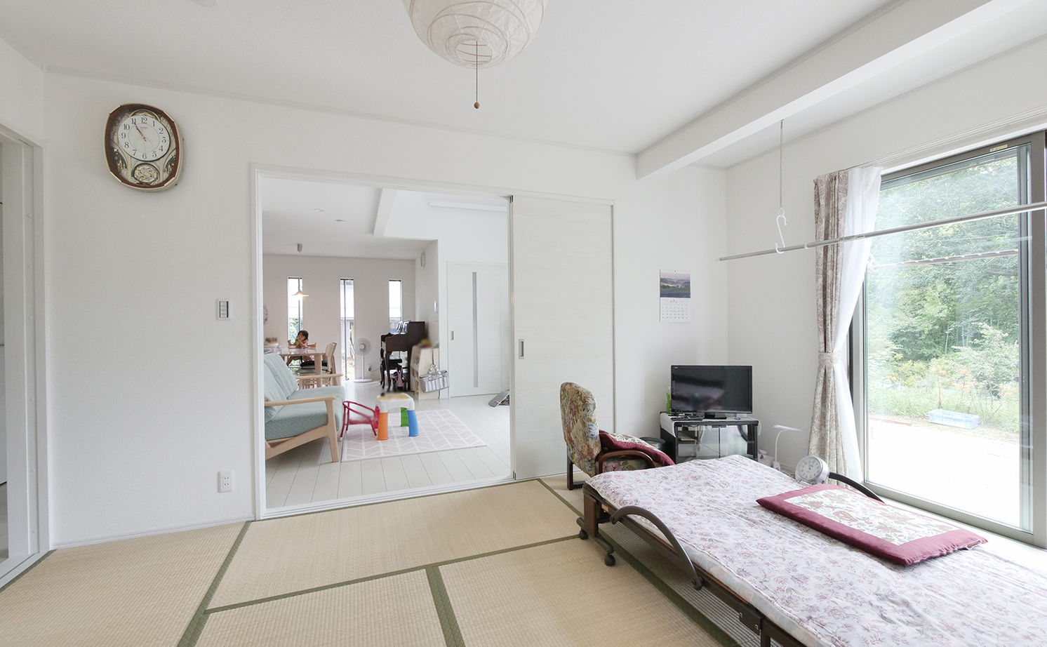 アイダ設計 【二世帯住宅/間取り図有/40坪台/吹き抜け/広々リビング】価格を抑えながら高耐震で開放的な家を実現の建築実例画像9