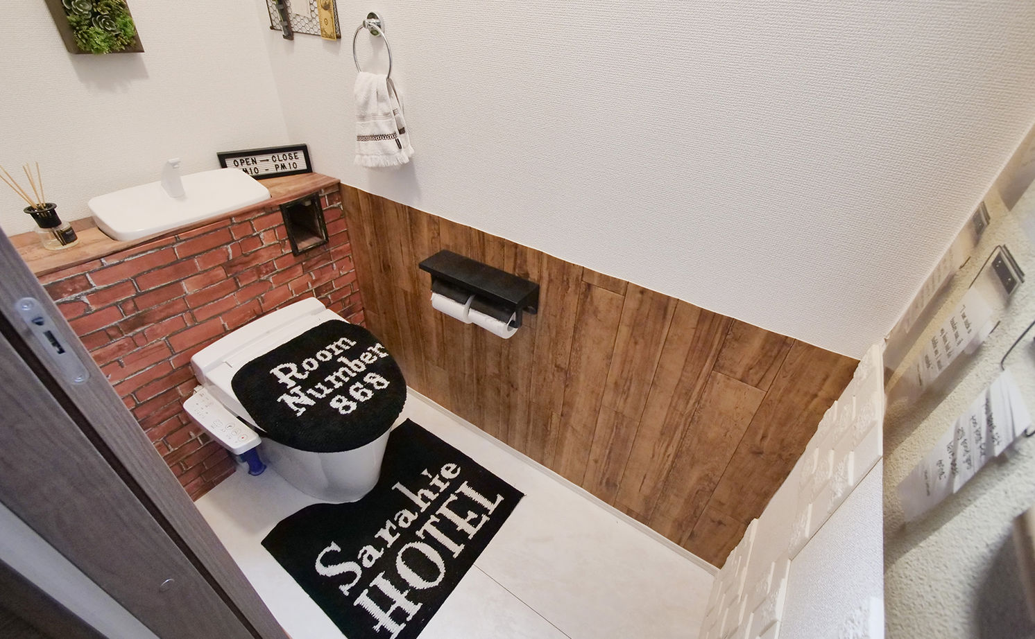 アイダ設計 【間取り図有/平屋/20坪台/吹き抜け/テラス】多灯照明や壁にこだわった、カフェ風リビングが見どころの家の建築実例画像12