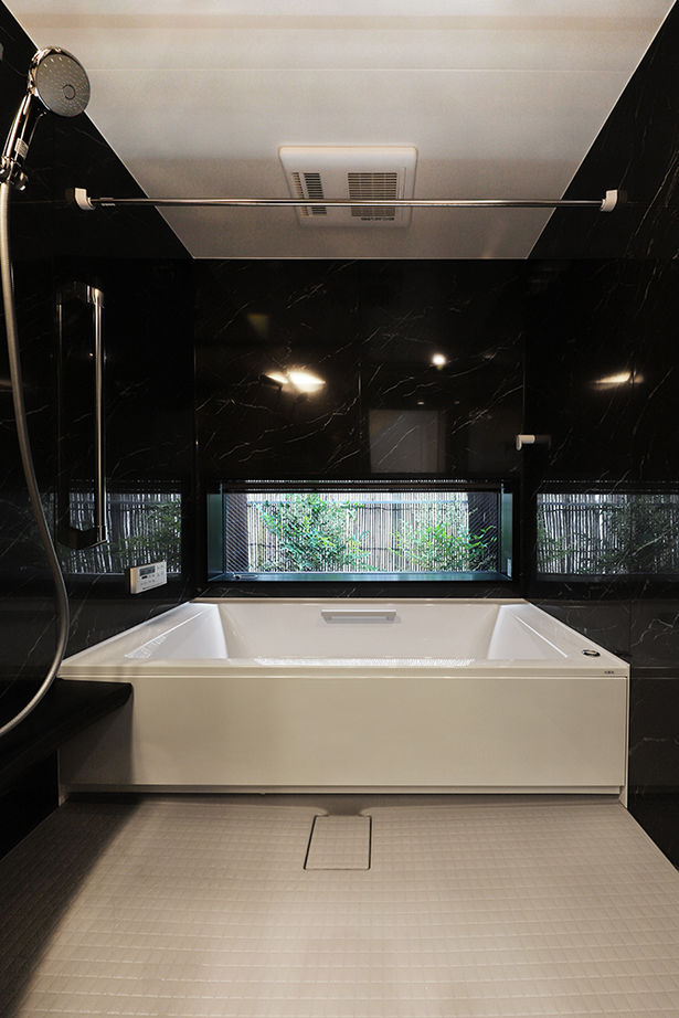 アイダ設計 【間取り図有/30坪台/3階建て/吹き抜け/広々LDK】限られた空間を最大限に生かした、ホテルライクな家の建築実例画像10