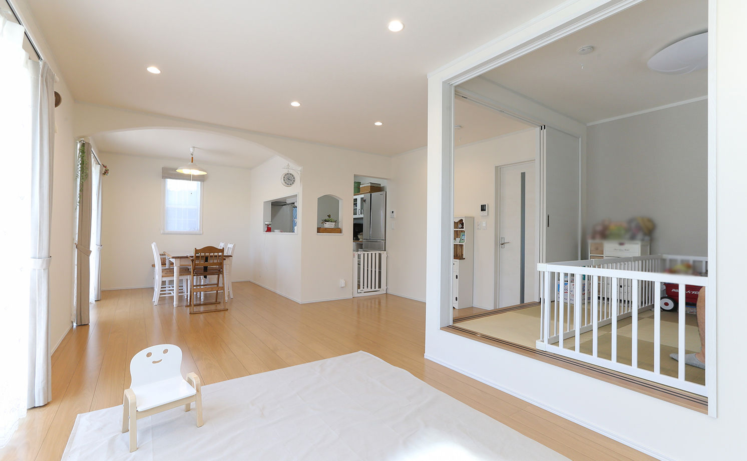 アイダ設計 【間取り図有/南欧風/自由設計/広々リビング/30坪台】夫婦の理想が詰まった、自由度の高い間取りが魅力の建築実例画像7