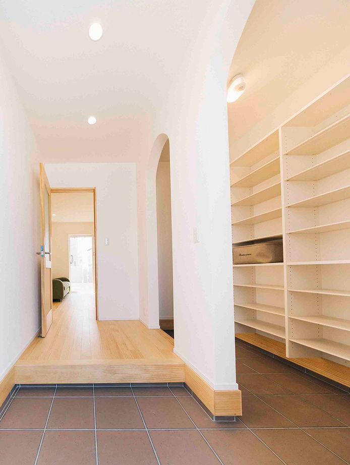 ハウスジャパン 【本体価格1690万円|間取り図有|ナチュラル|30坪】おしゃれな見せる収納！無垢材のあたたかい家の建築実例画像5