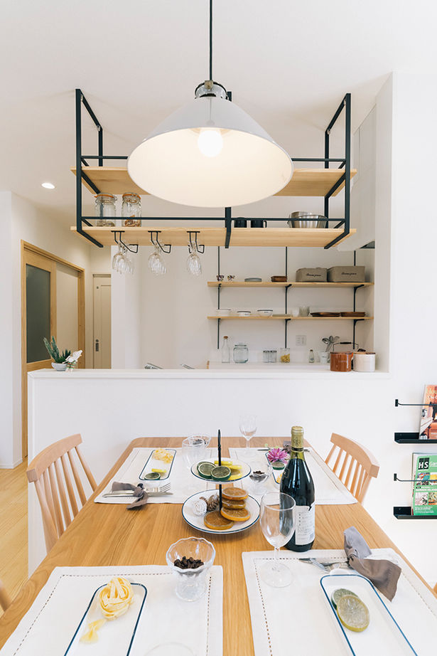 ハウスジャパン 【本体価格1690万円|間取り図有|ナチュラル|30坪】おしゃれな見せる収納！無垢材のあたたかい家の建築実例画像8