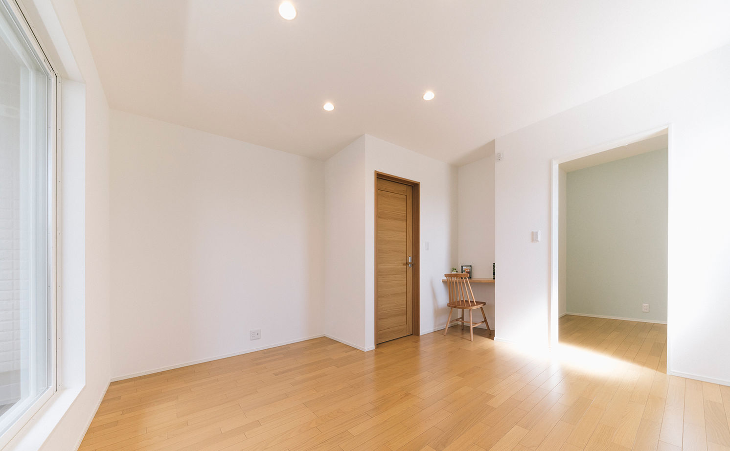 ハウスジャパン 【本体価格1690万円|間取り図有|ナチュラル|30坪】おしゃれな見せる収納！無垢材のあたたかい家の建築実例画像9